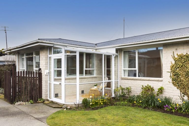 Photo of property in 373 Mairehau Road, Parklands, Christchurch, 8083