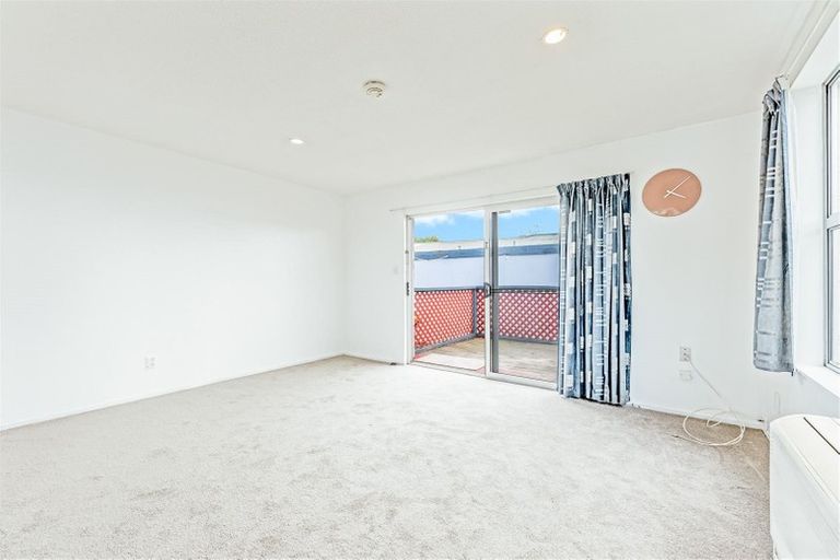 Photo of property in 4/94 Springs Road, Hornby, Christchurch, 8042