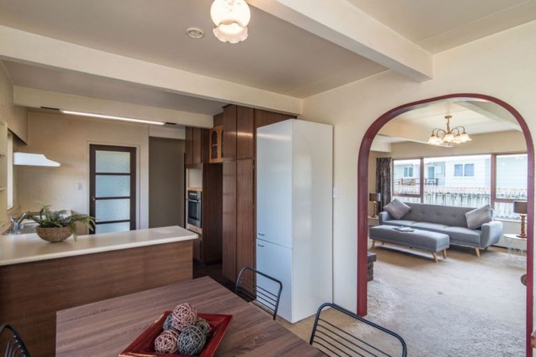 Photo of property in 22 Sunshine Avenue, Paraparaumu, 5032