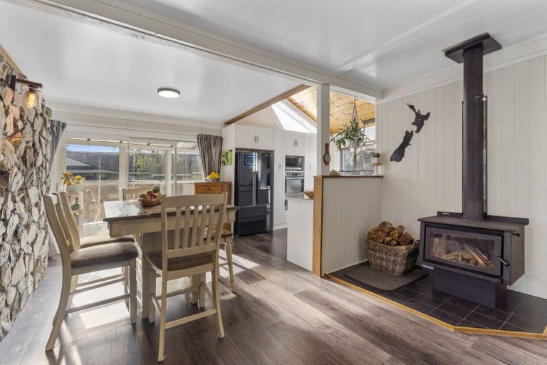 Photo of property in 3 Alexander Street, Waikanae, 5036