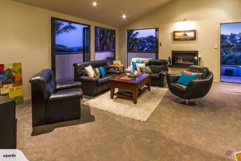 Photo of property in 46 Masterton Road, Rothesay Bay, Auckland, 0630