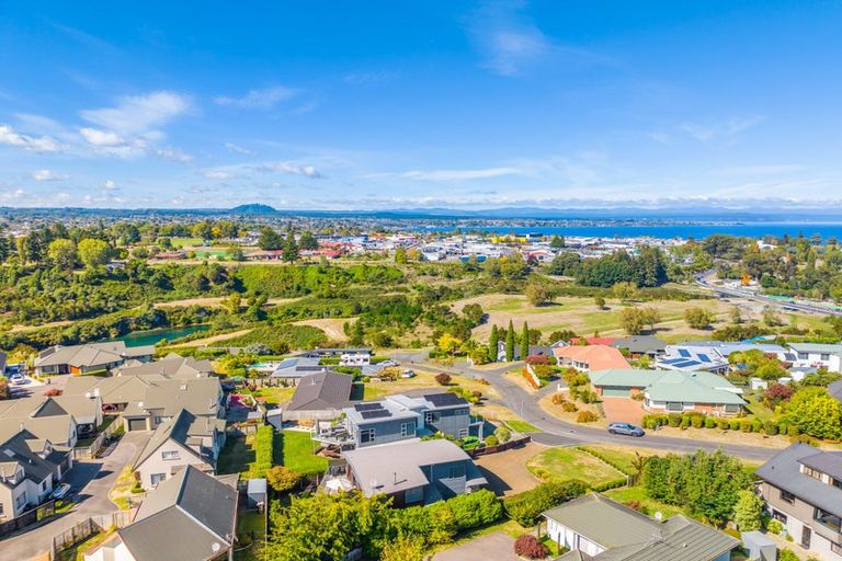 Photo of property in 2/2 Rhodes Fall, Rangatira Park, Taupo, 3330
