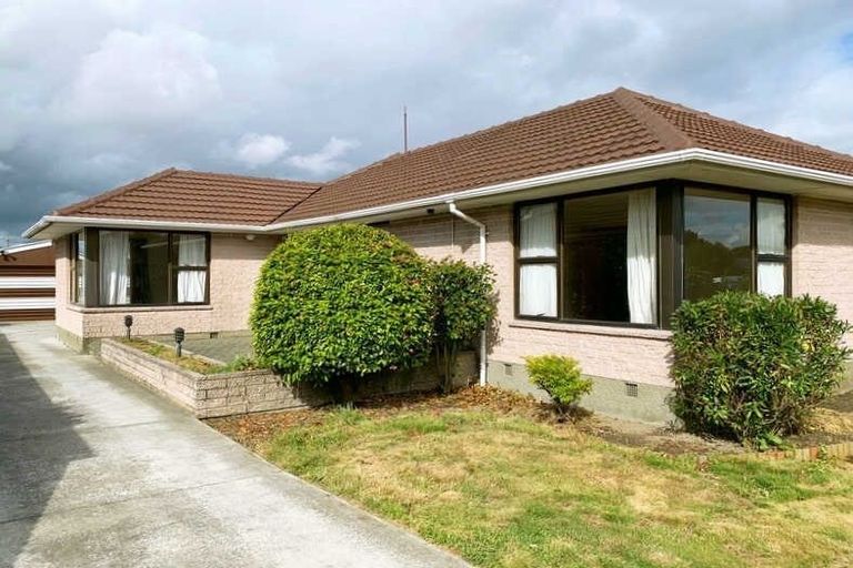 Photo of property in 90 Blankney Street, Hornby, Christchurch, 8042