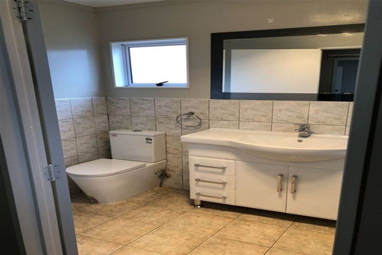 Photo of property in 33a Hamilton Road, Papatoetoe, Auckland, 2025
