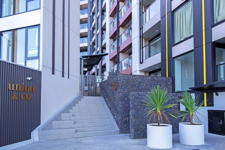 Photo of property in 365a Don Buck Road, Massey, Auckland, 0614