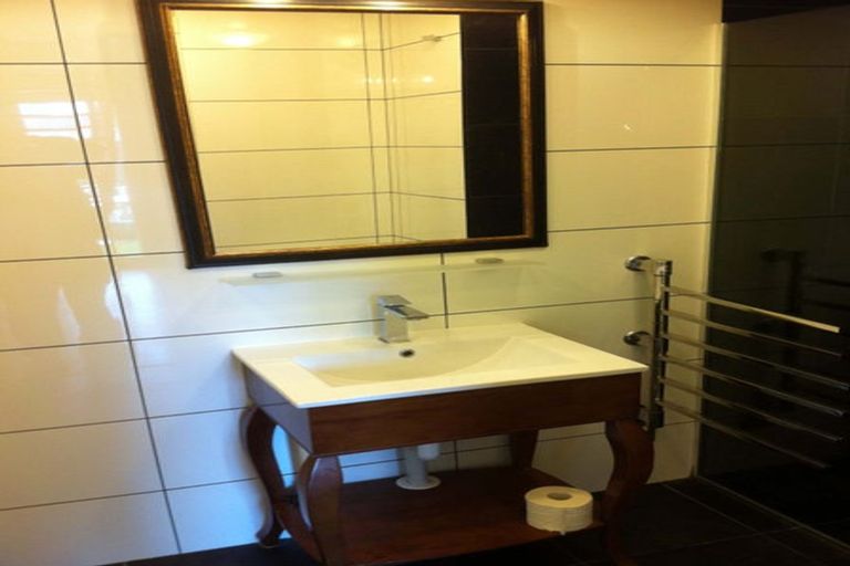 Photo of property in 15 Millward Street, Newtown, Wellington, 6021