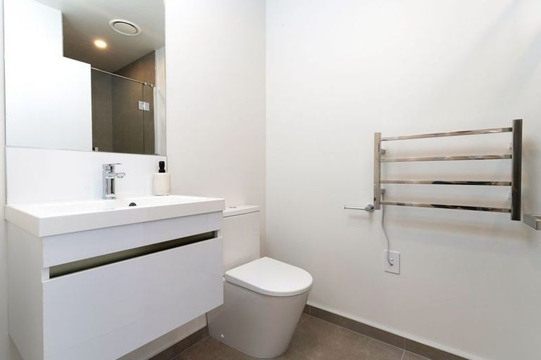 Photo of property in 17a Malaga Crescent, Harewood, Christchurch, 8051