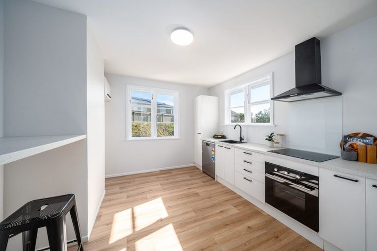 Photo of property in 35 Gloucester Street, Cannons Creek, Porirua, 5024