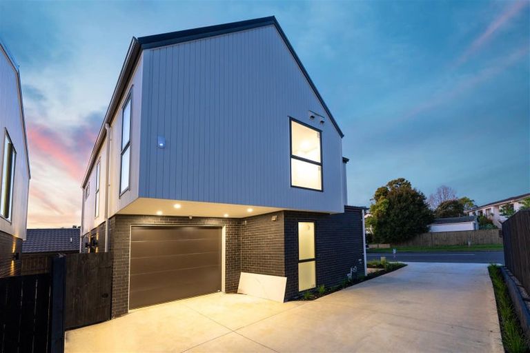 Photo of property in 61 Marendellas Drive, Bucklands Beach, Auckland, 2014