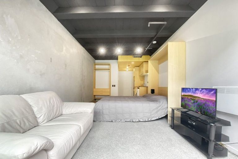 Photo of property in Vedado Apartments, 208/41u Hopper Street, Mount Cook, Wellington, 6011