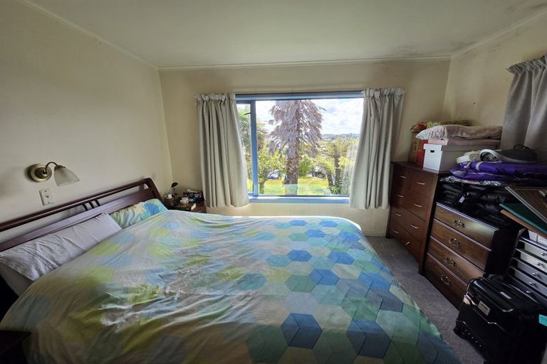 Photo of property in 521 East Coast Road, Murrays Bay, Auckland, 0630