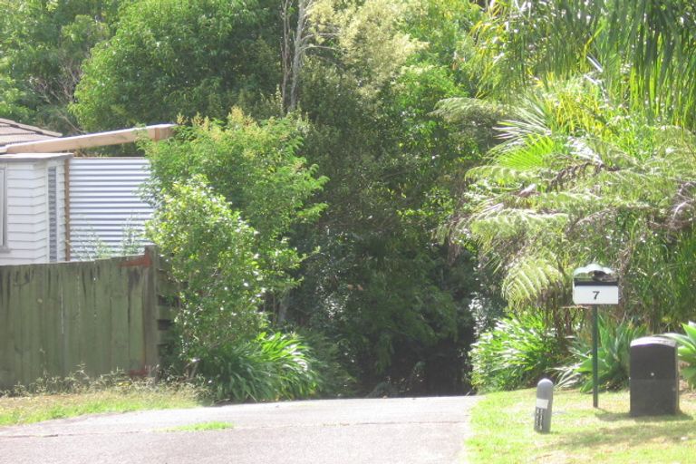 Photo of property in 7 The Grove, Titirangi, Auckland, 0604