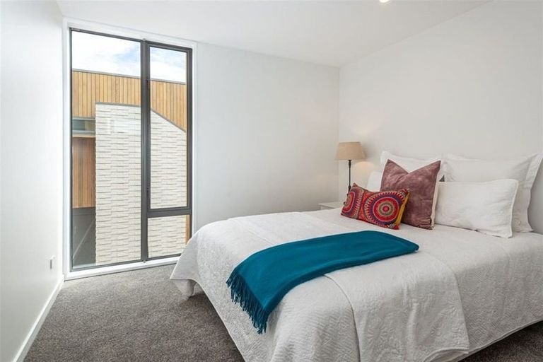 Photo of property in 2/40 Kilmarnock Street, Riccarton, Christchurch, 8011