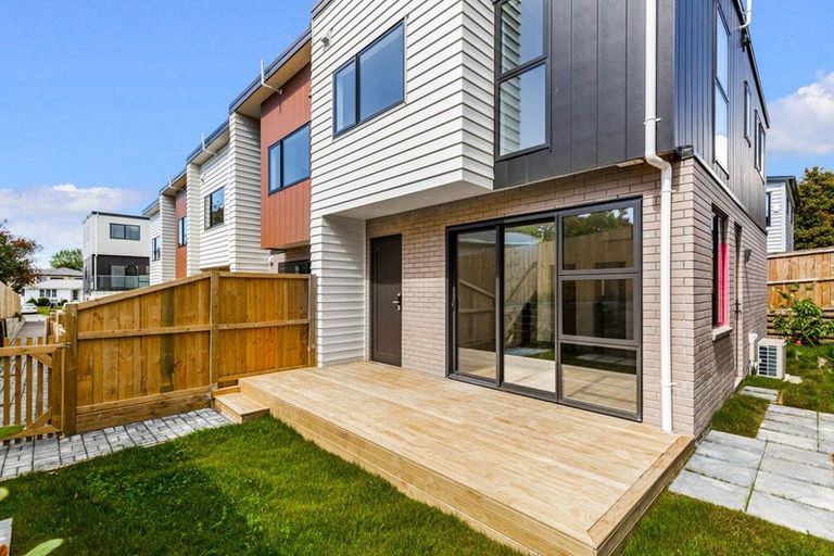 Photo of property in 7/22 Coniston Avenue, Te Atatu South, Auckland, 0610