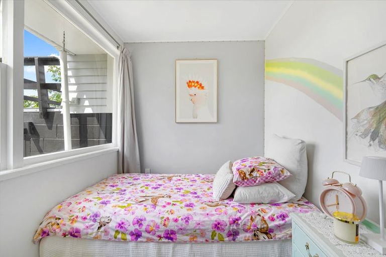 Photo of property in 16 Otuhiwai Crescent, Tikipunga, Whangarei, 0112