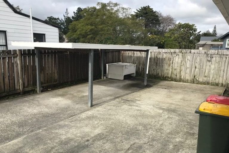 Photo of property in 1/20 O'donn Avenue, Beach Haven, Auckland, 0626