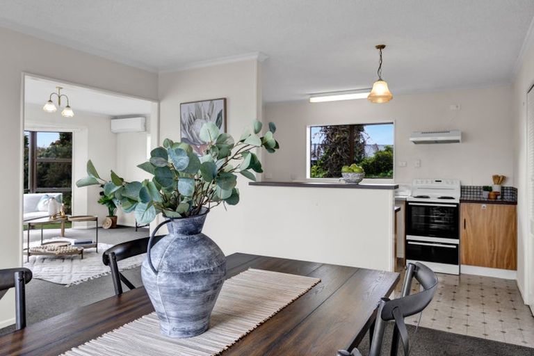 Photo of property in 2/153 Tukapa Street, Westown, New Plymouth, 4310