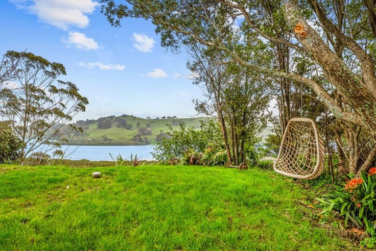 Photo of property in 111 Wharf Road, Port Albert, Wellsford, 0973