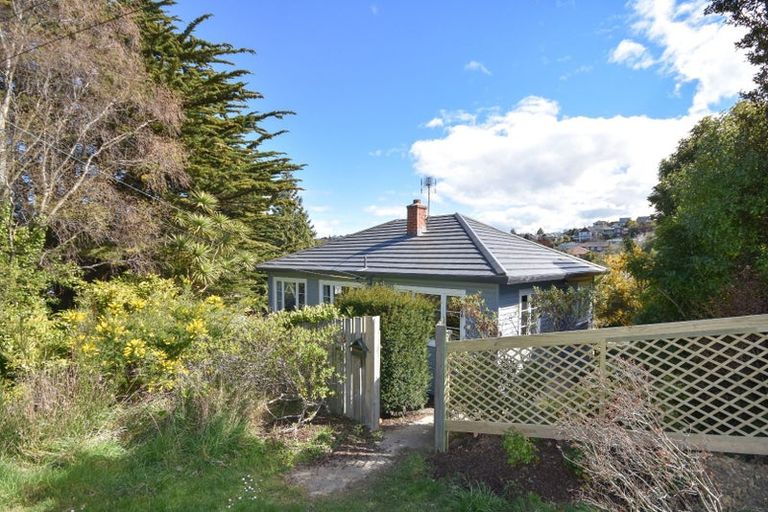 Photo of property in 1 Belleknowes Terrace, Belleknowes, Dunedin, 9011