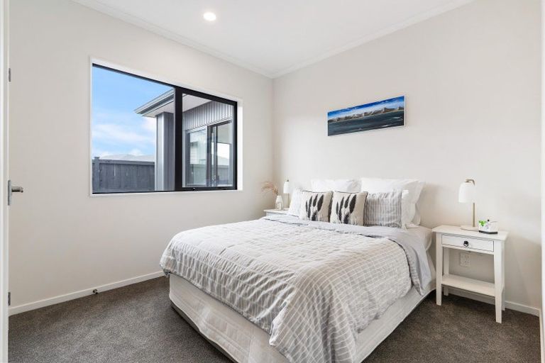 Photo of property in 11 Arahi Road, Clevedon, 2582