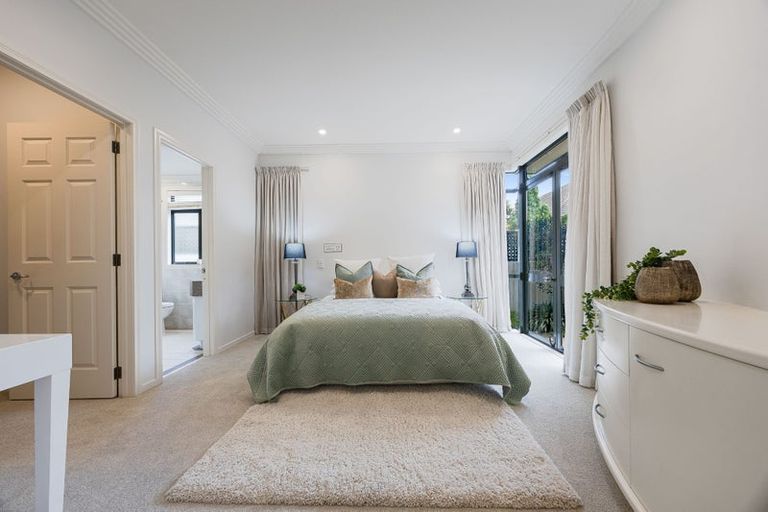 Photo of property in 1/14 Clifton Road, Hauraki, Auckland, 0622