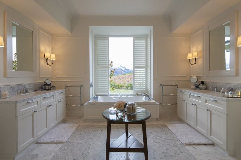 Photo of property in 2 Haggitt Lane, Lake Hayes, Queenstown, 9371