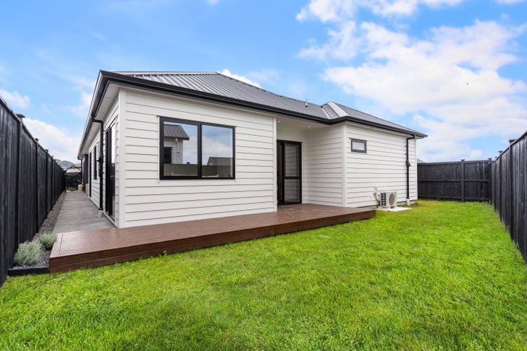 Photo of property in 11 Arahi Road, Clevedon, 2582