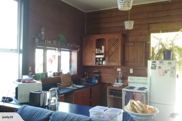 Photo of property in 77 Mathesons Road, Phillipstown, Christchurch, 8011