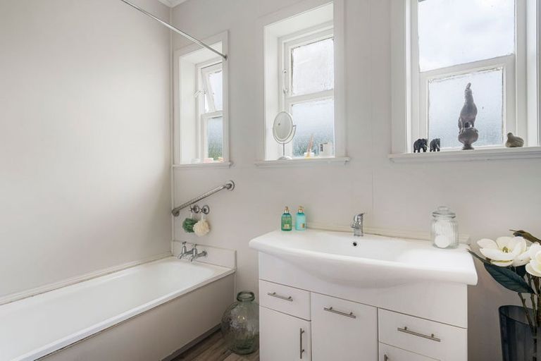 Photo of property in 817a Whakapirau Road, Whakapirau, 0583