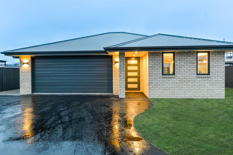 Photo of property in 7b High Street, Mosgiel, 9024