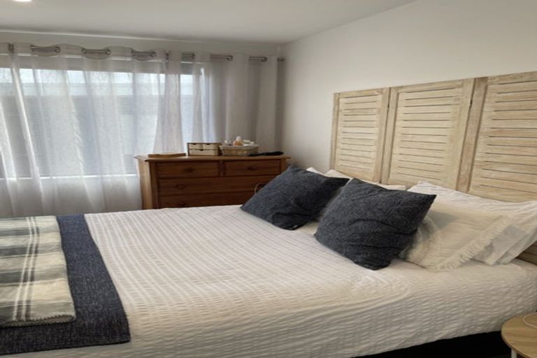 Photo of property in 6 Cook Street, Karori, Wellington, 6012