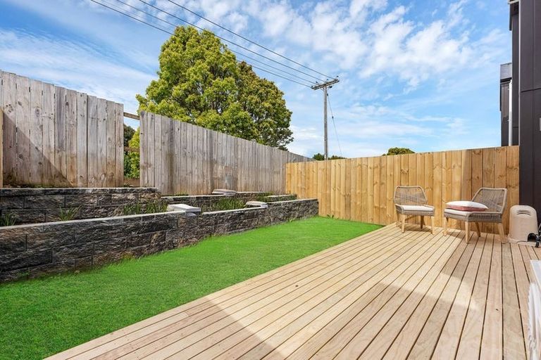 Photo of property in 8 Peara Place, Henderson, Auckland, 0610