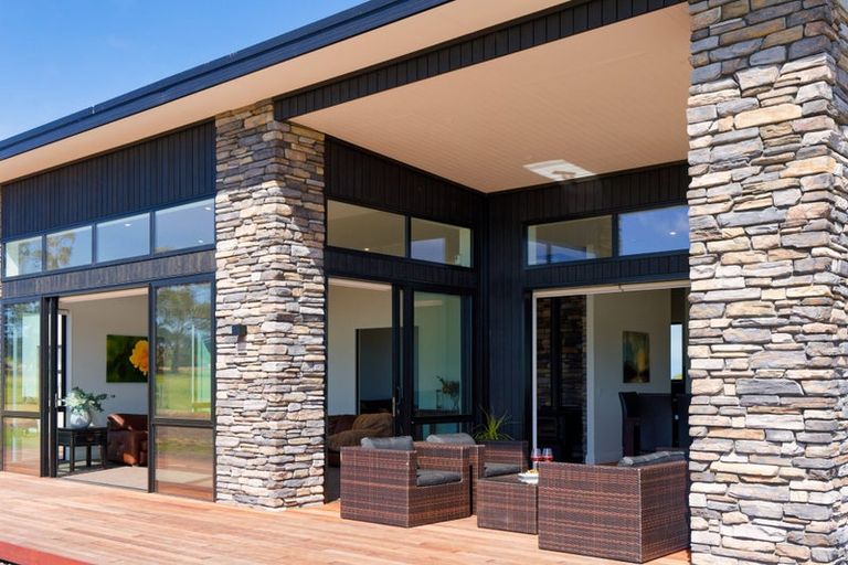 Photo of property in 23 Te Ao Wharepapa Lane, Peketa, 7373