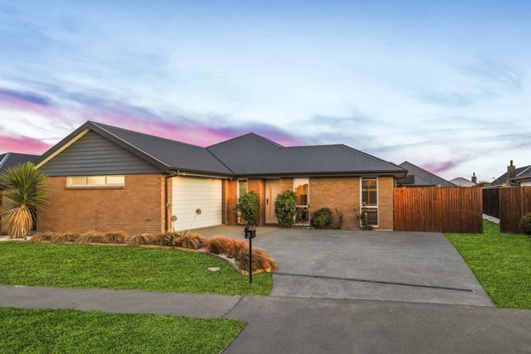 Photo of property in 3 Crest Place, Rolleston, 7615