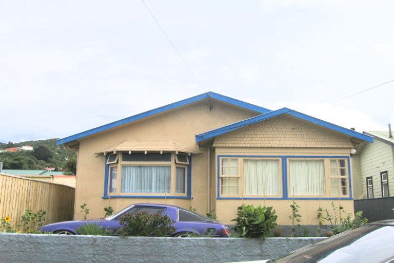 Photo of property in 7 Palm Avenue, Lyall Bay, Wellington, 6022