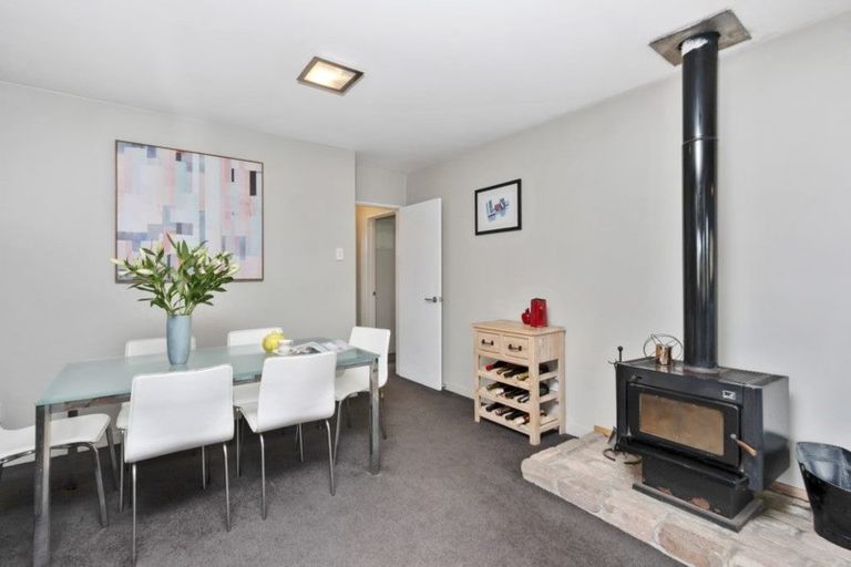 Photo of property in 8a Youngs Road, Papakura, 2110