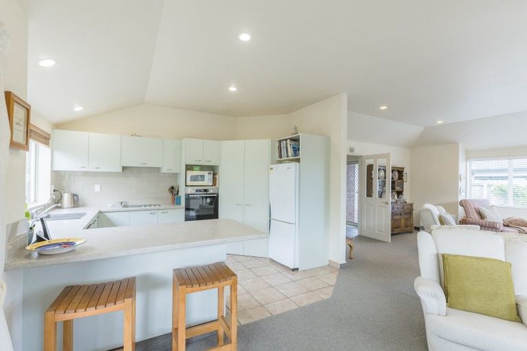 Photo of property in 100 Michael Road, Paraparaumu Beach, Paraparaumu, 5032