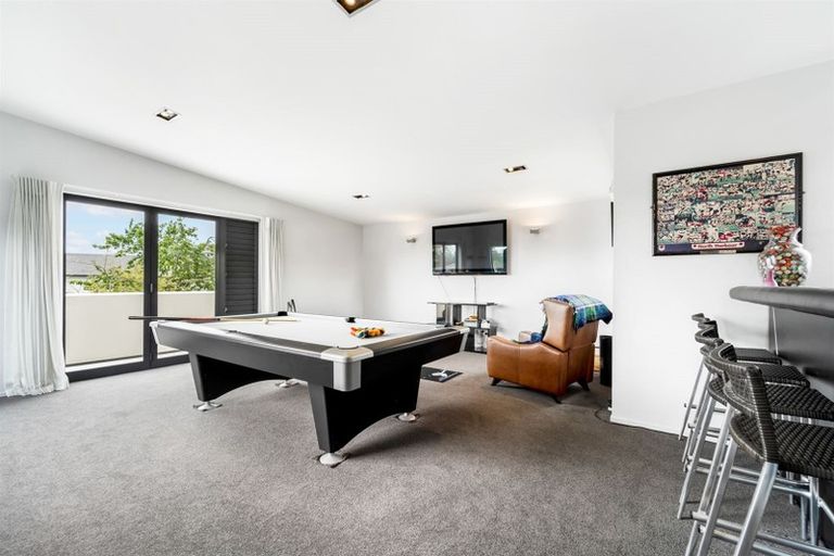 Photo of property in 32 English Oak Drive, Schnapper Rock, Auckland, 0632