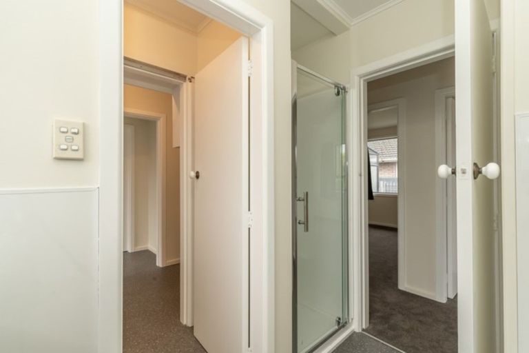 Photo of property in 17 Boston Avenue, Hornby, Christchurch, 8042