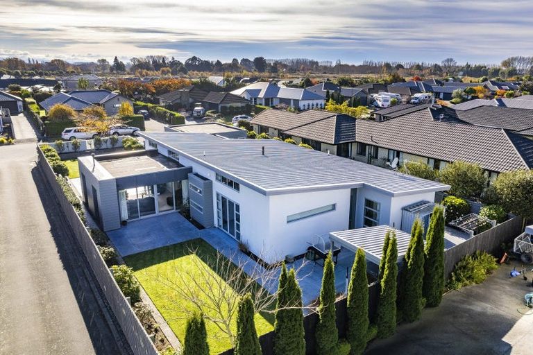 Photo of property in 21 Northwater Drive, Northwood, Christchurch, 8051