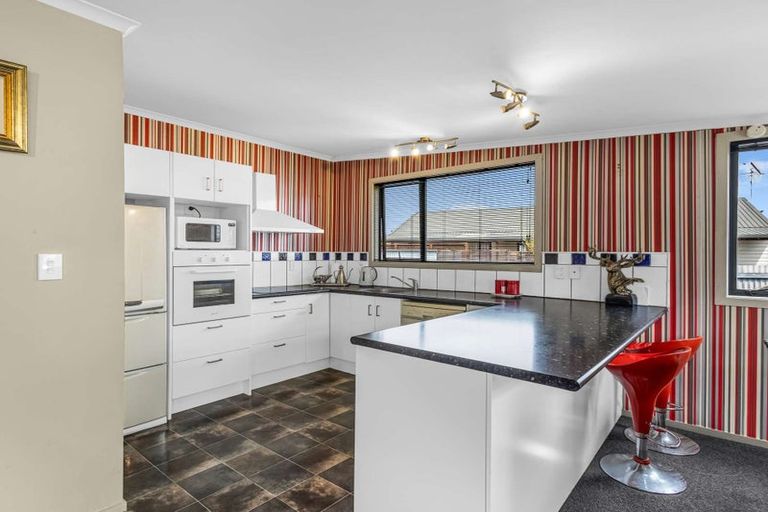 Photo of property in 6 Porritt Place, Waipukurau, 4200