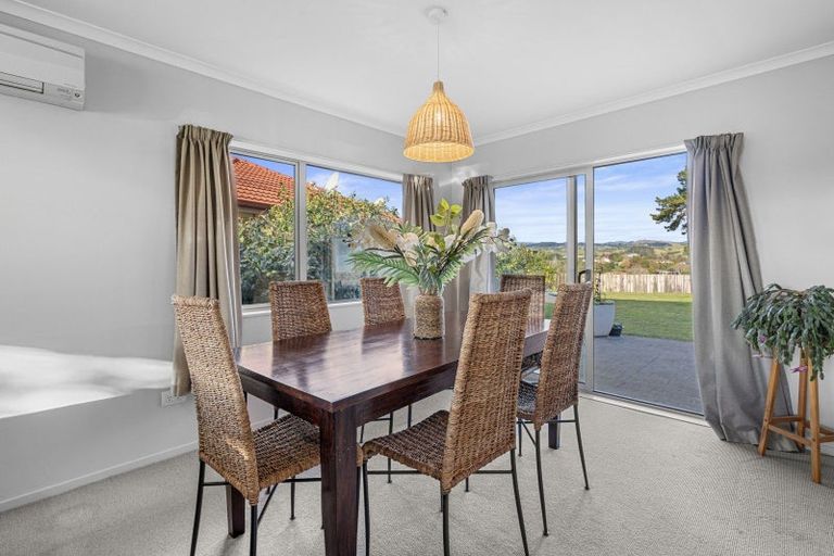 Photo of property in 30 Kereru Place, Pyes Pa, Tauranga, 3112