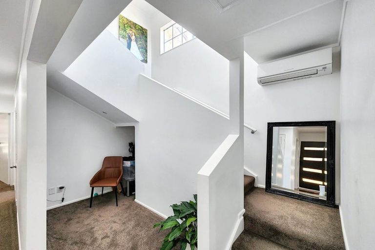 Photo of property in 21 Gainsborough Grove, Belmont, Lower Hutt, 5010