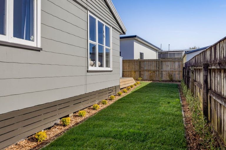 Photo of property in 20 Pukatea Street, Inglewood, 4330