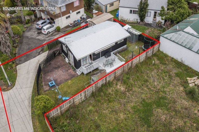 Photo of property in 67b Manuroa Road, Takanini, 2112