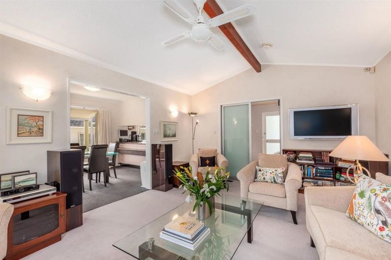 Photo of property in 41 Spinnaker Drive, Whitby, Porirua, 5024