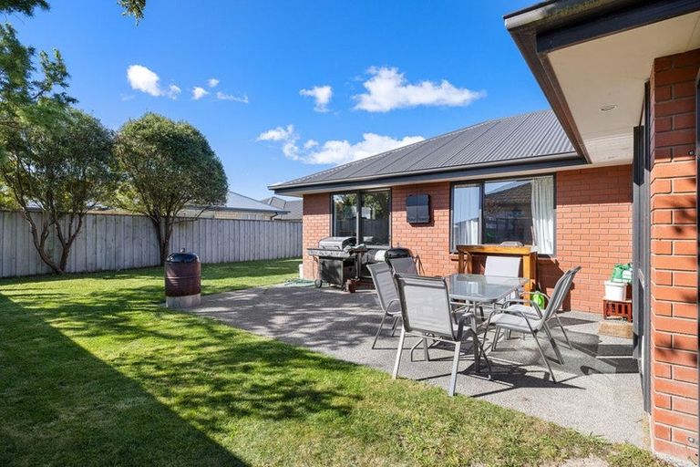 Photo of property in 16 Waimarie Street, Pegasus, 7612