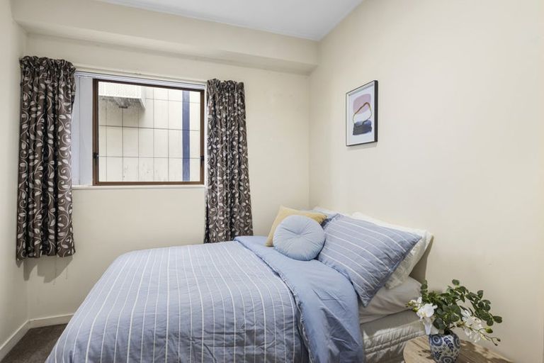 Photo of property in Dixonlane Apartments, 11/7 Feltex Lane, Te Aro, Wellington, 6011