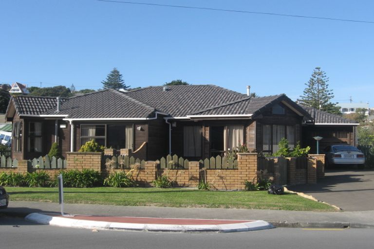 Photo of property in 4-u4 Richard Street, Titahi Bay, Porirua, 5022