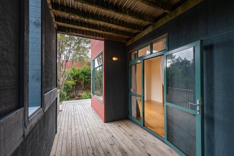 Photo of property in 2a Leslie Street, Wadestown, Wellington, 6012